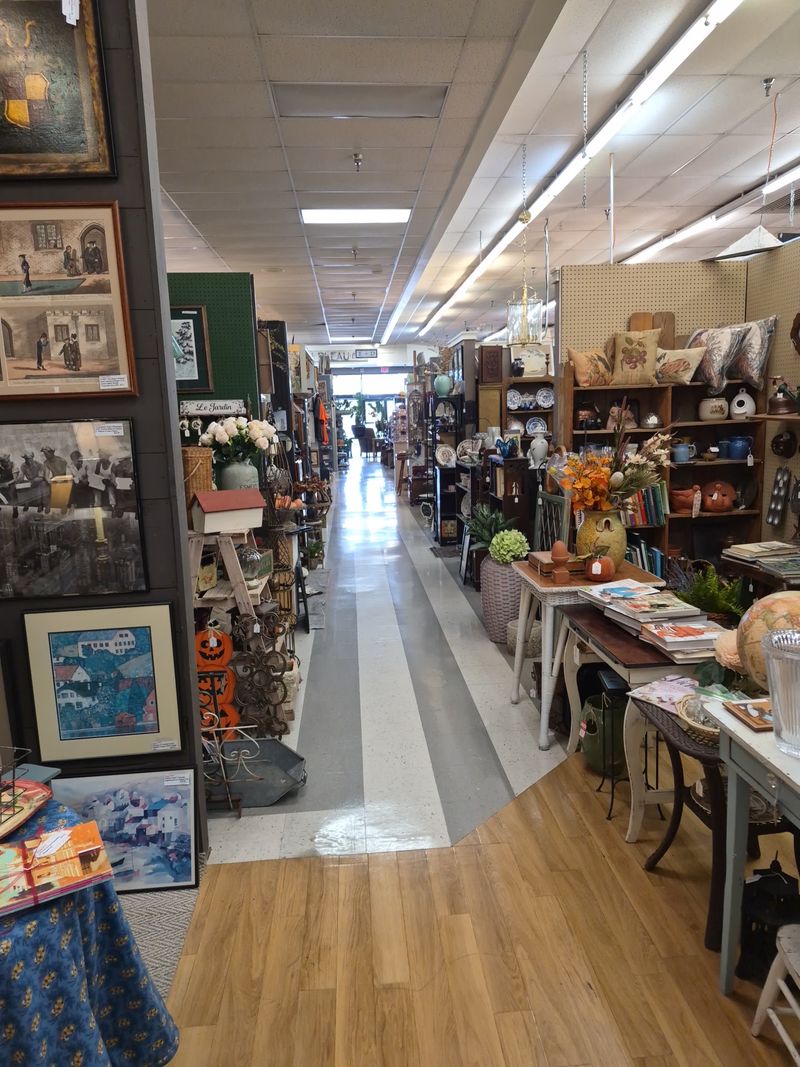Glenwood Antique Mall, Overland Park, Kansas