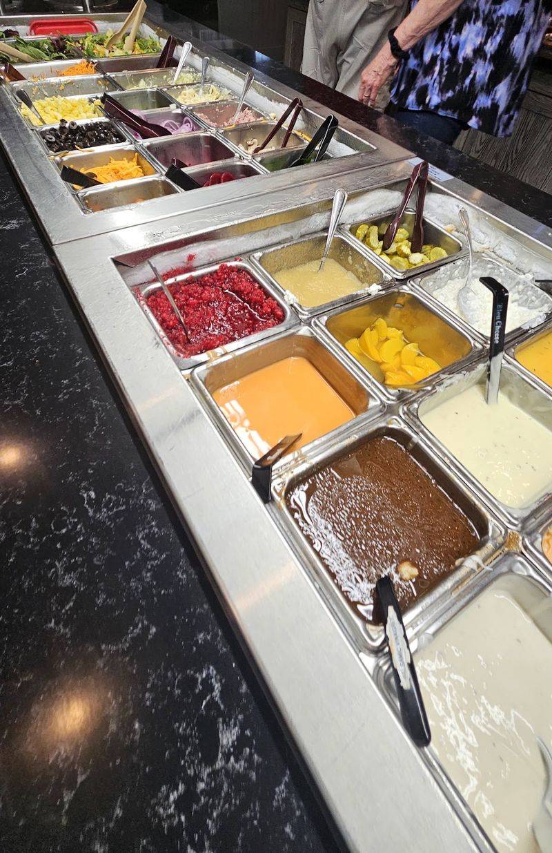 The Salad Bar Worth Actually Stopping For