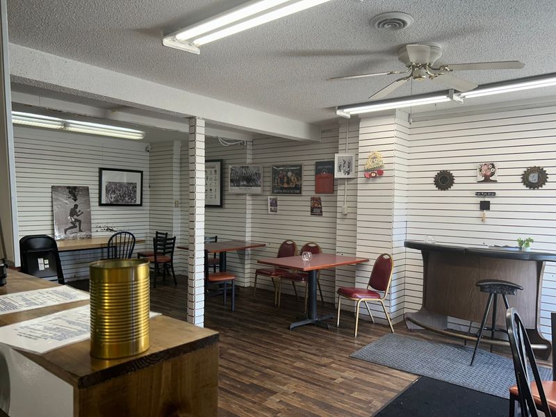 785 Kitchen