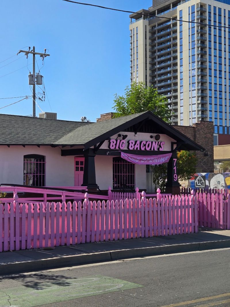 Big Bacon's