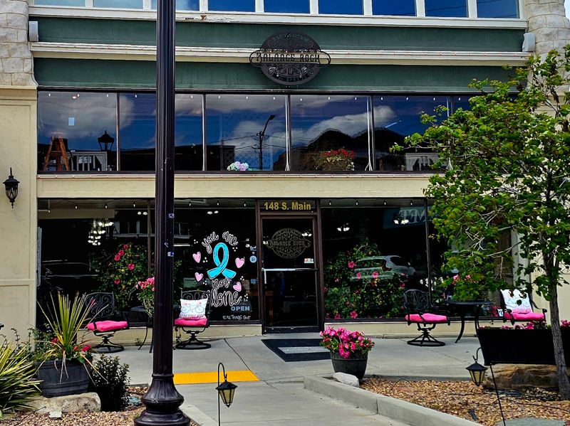 Balance Rock Eatery and Pub, Helper