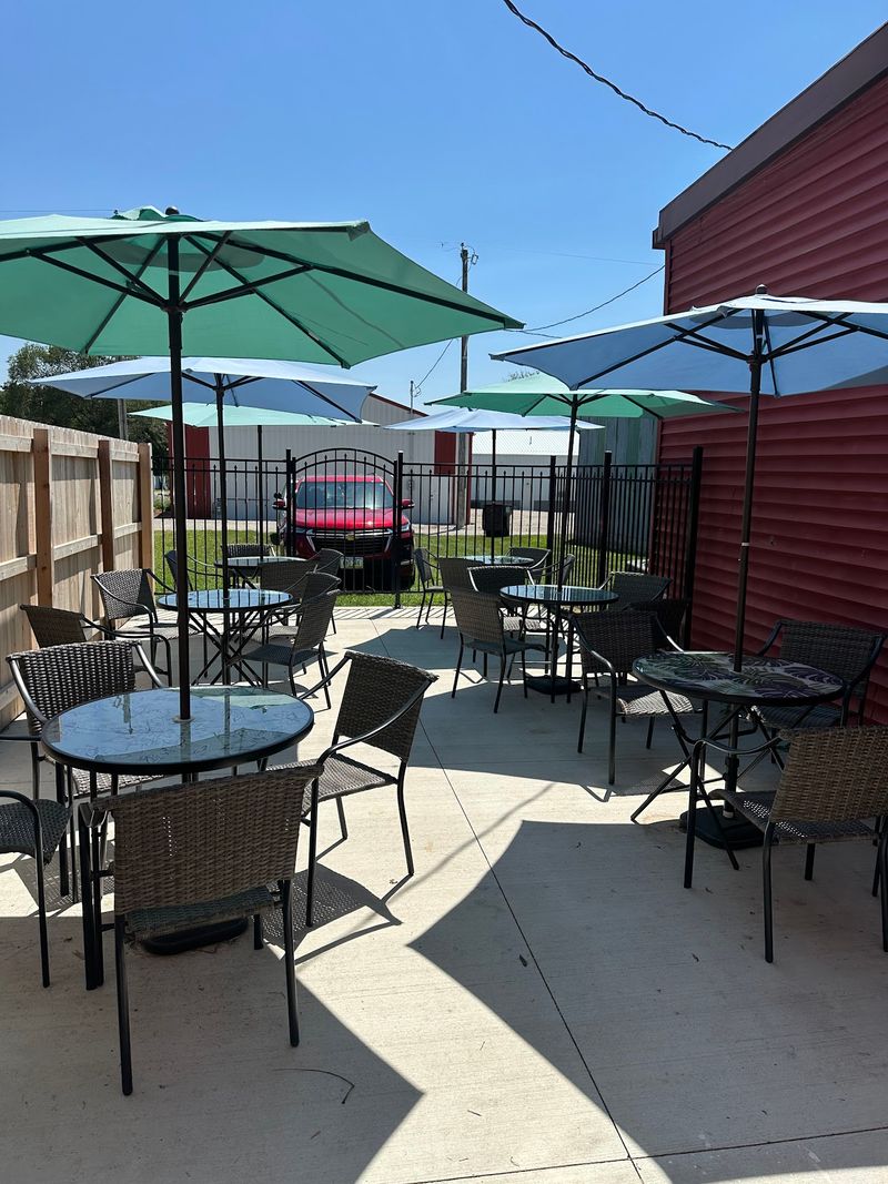Tiger Lily Cafe, St. Charles