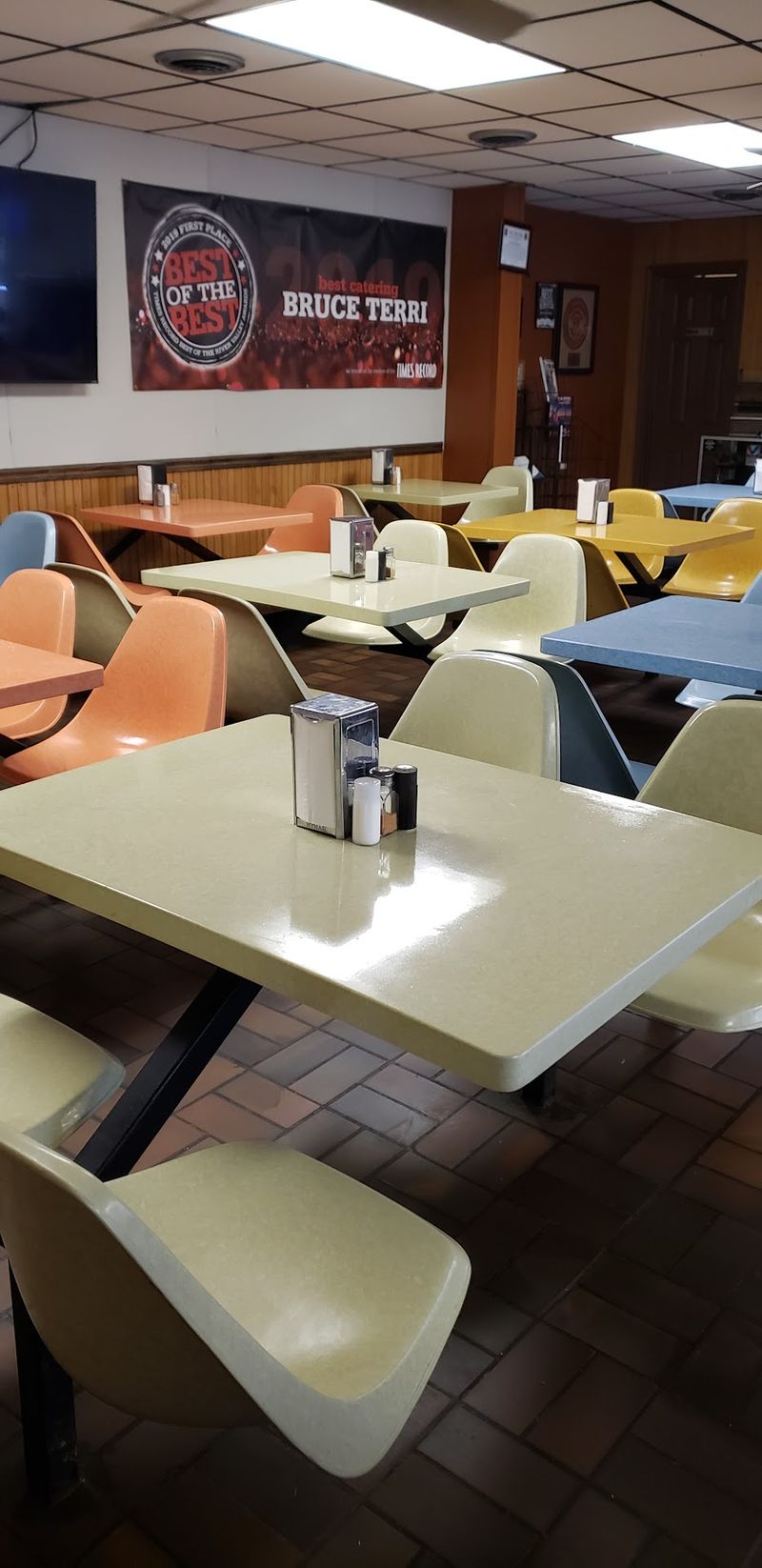 Bob And Wanda’s Restaurant