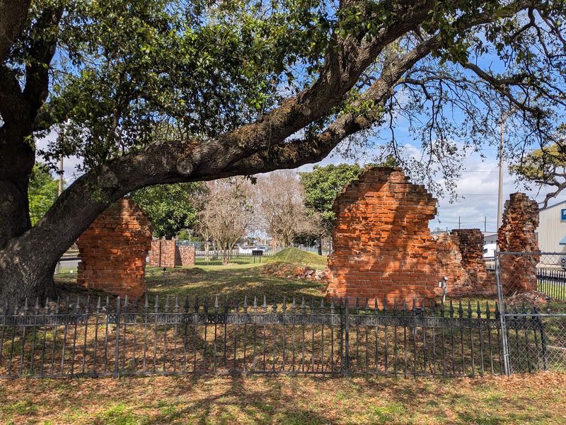 De La Ronde Ruins