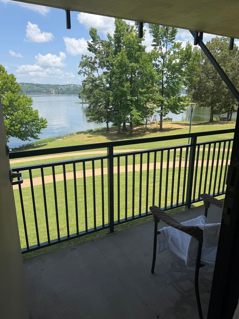 Private Balconies Bring Pickwick Lake To Your Door