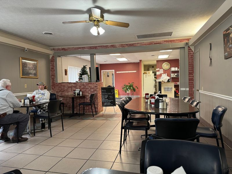 Jeanine's Cafe And Catering 