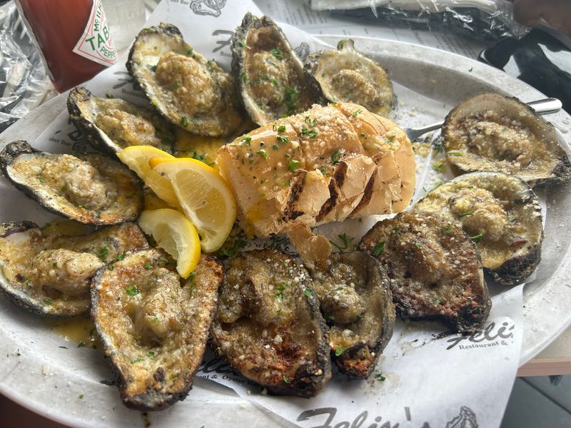 Felix's Restaurant & Oyster Bar Lakefront