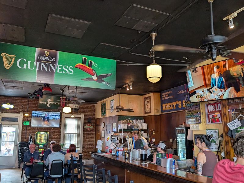 A Corner Pub With A Deli Heart