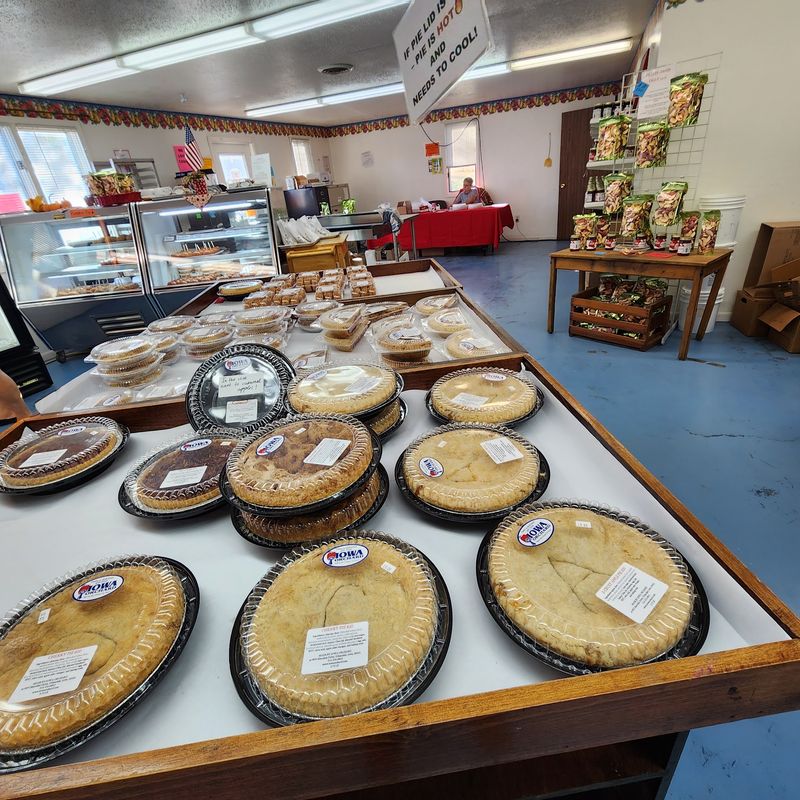 Iowa Orchard and Pie Bakery, Urbandale