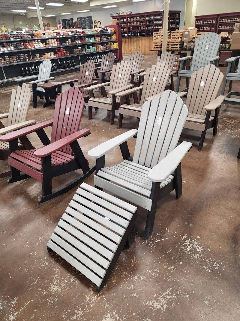 Furniture, Quilts, Clocks, And Other Country Finds