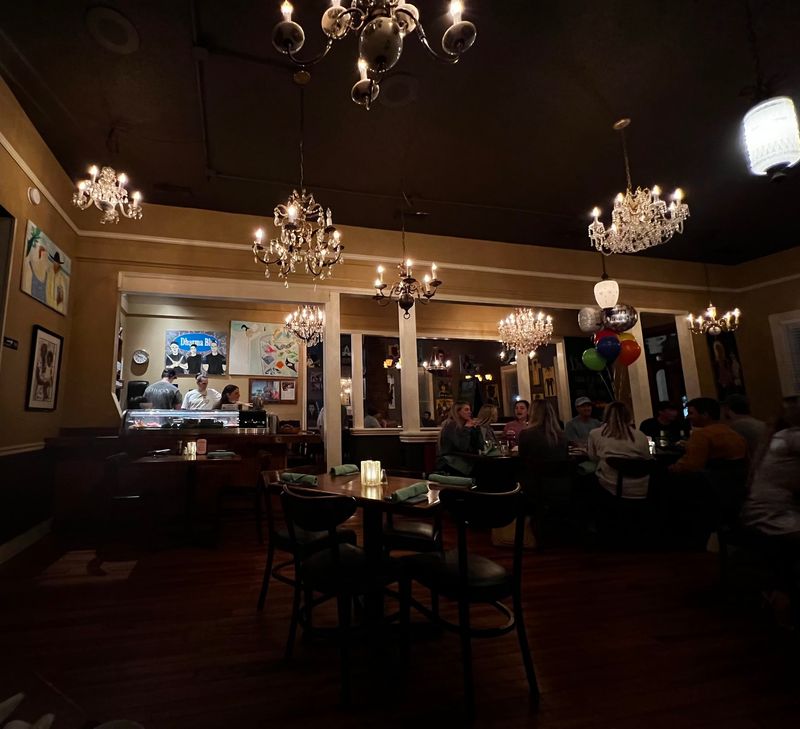 Warm Service and a Lively Room