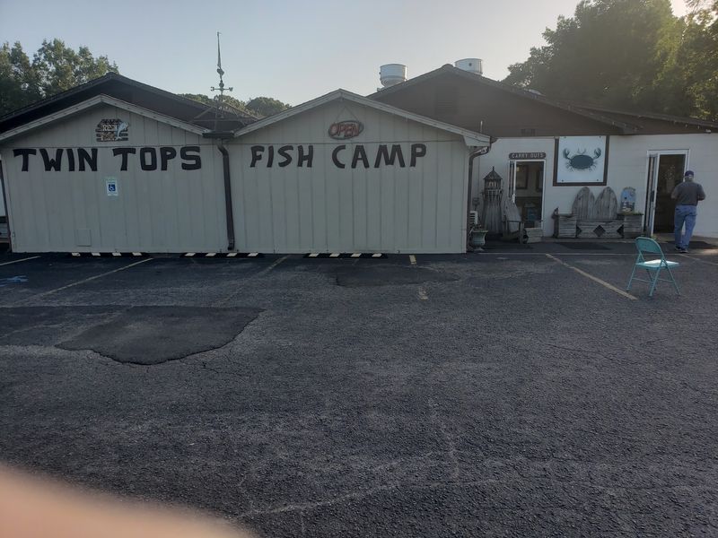 Twin Tops Fish Camp (Gastonia, NC)