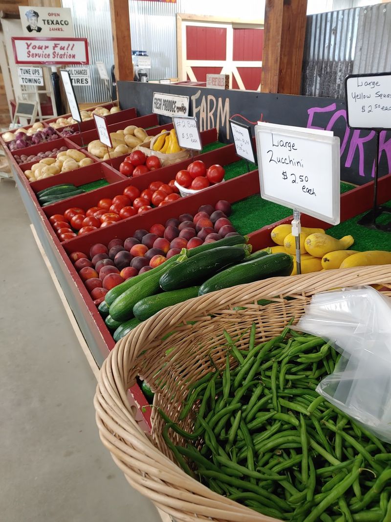 Seasonal Produce Keeps Every Visit Slightly Different