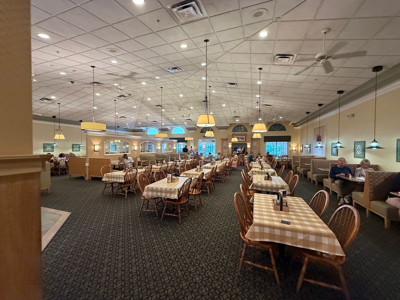 A Warm Atmosphere Built for Families
