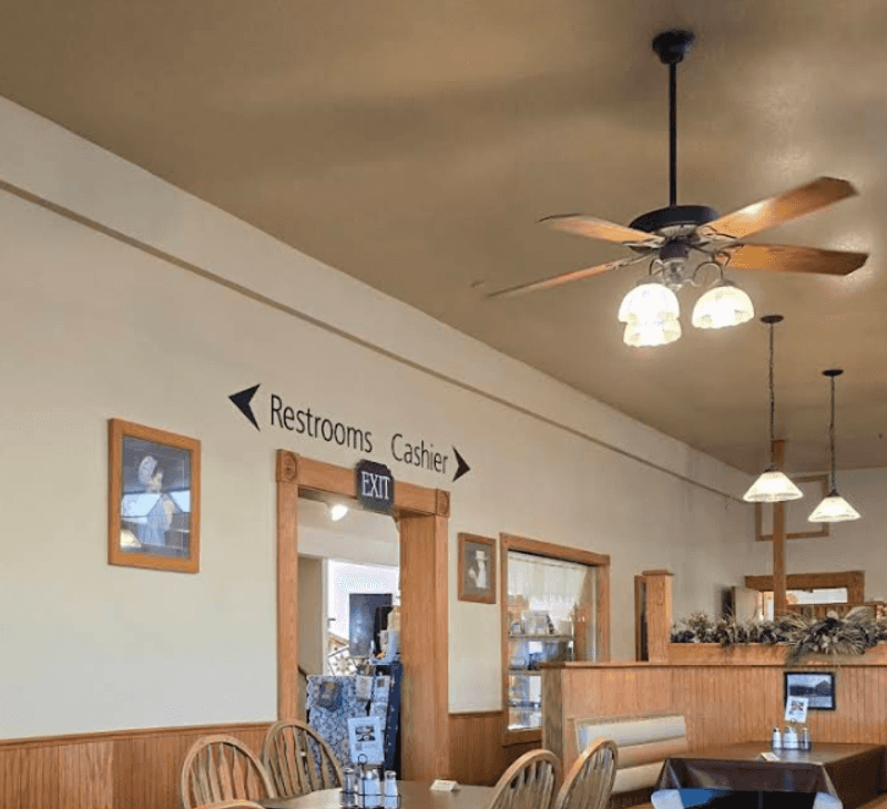Carriage Crossing Restaurant & Bakery, Yoder