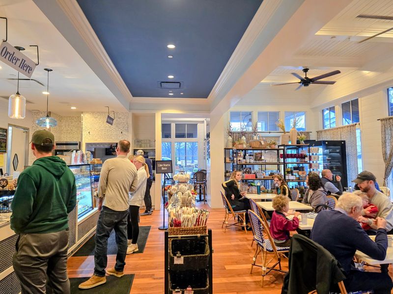 The Market At Meadowbrook, Prairie Village