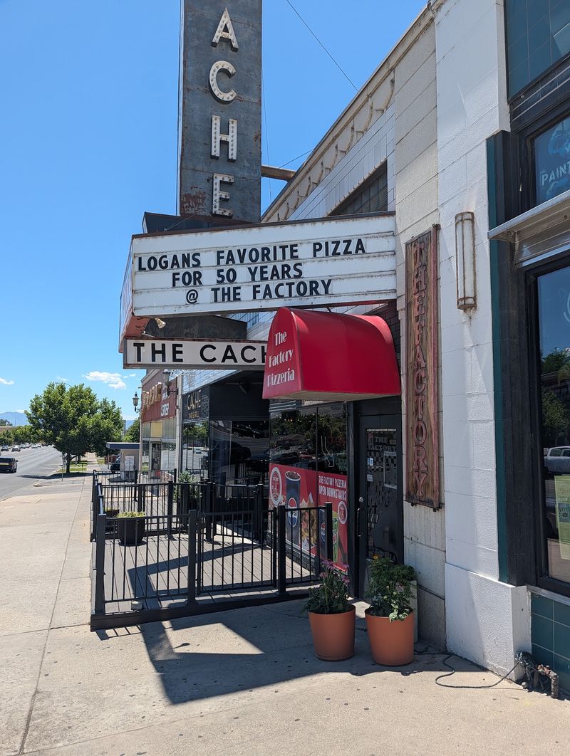 The Factory Pizzeria, Logan