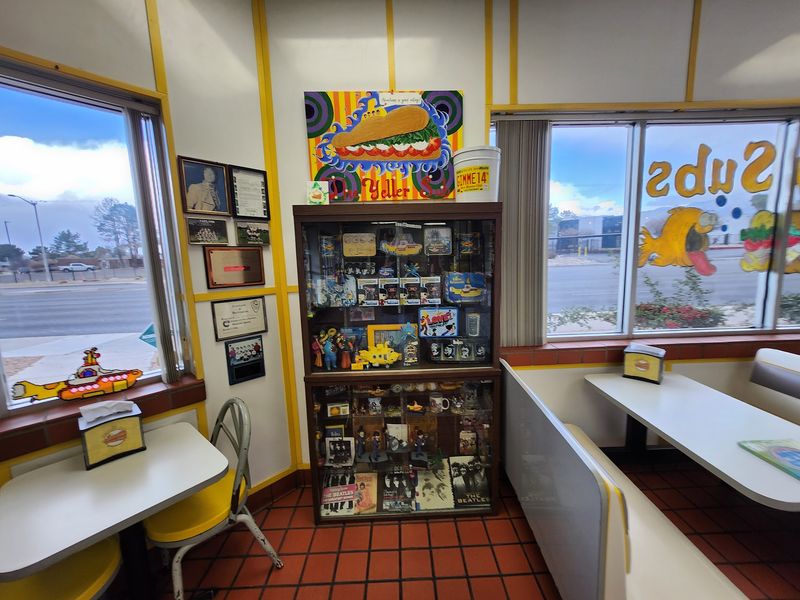 Yeller Sub