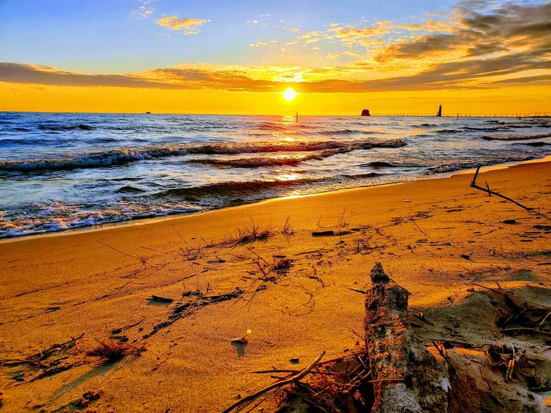 Grand Haven State Park Puts Lake Michigan Front And Center