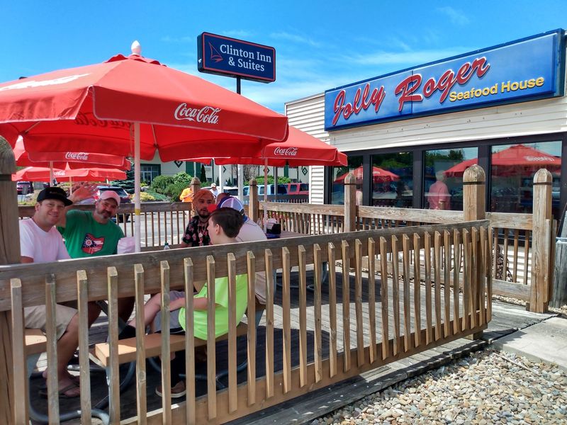Jolly Roger Seafood House (Port Clinton)