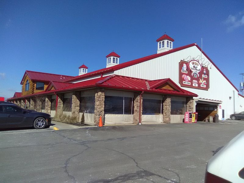 The Market Covers About 52,000 Square Feet