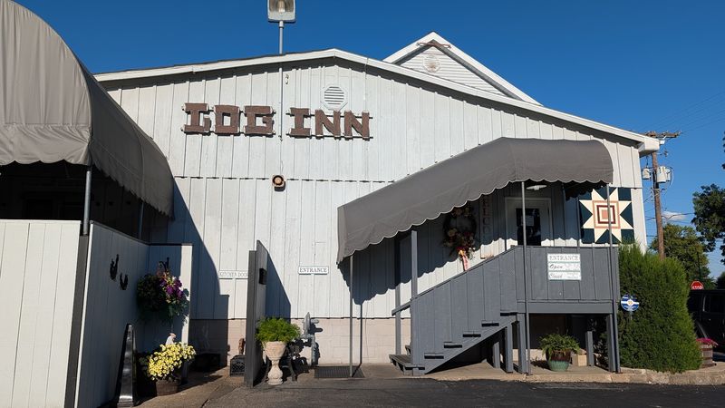 Indiana’s Oldest Restaurant Began As A Stagecoach Stop