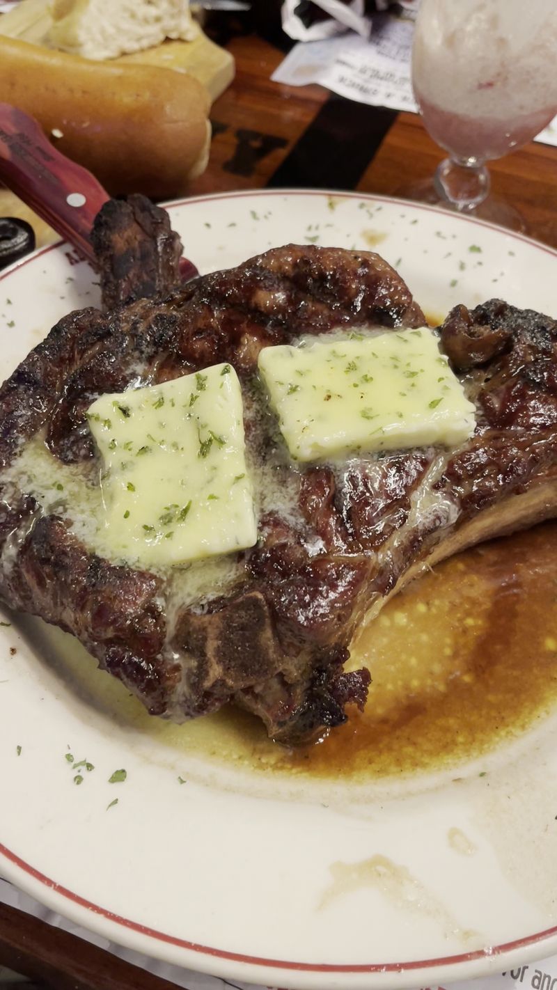 An 1,800-Degree Broiler Gives The Steaks Serious Heat