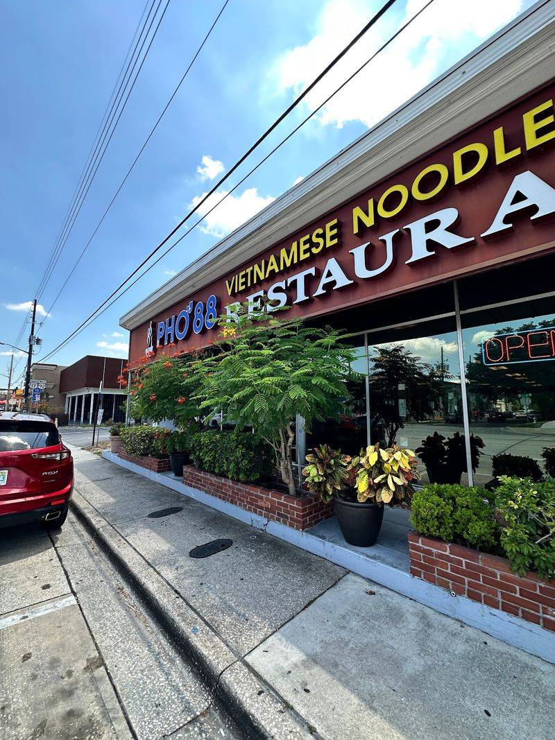 A Neighborhood Corner on North Mills Avenue