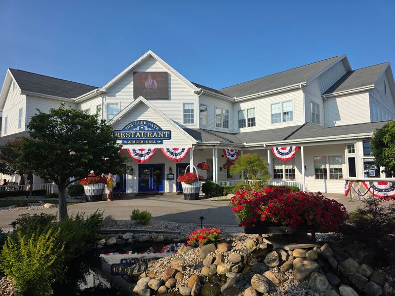A 55-Seat Restaurant Grew Into A 750-Seat Landmark