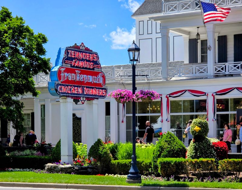 The Zehnder Family Started Serving Chicken Dinners In 1929