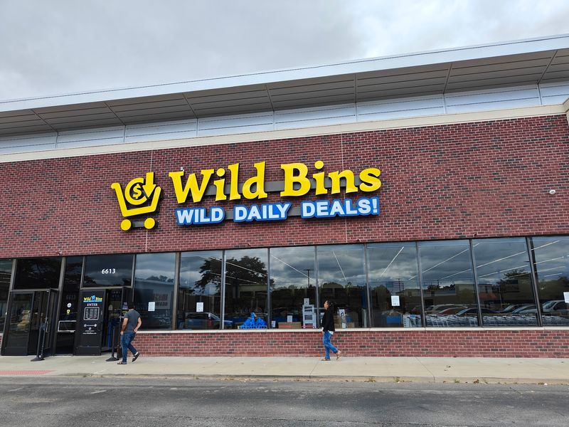 More Than 100 Bins Make Browsing The Main Event