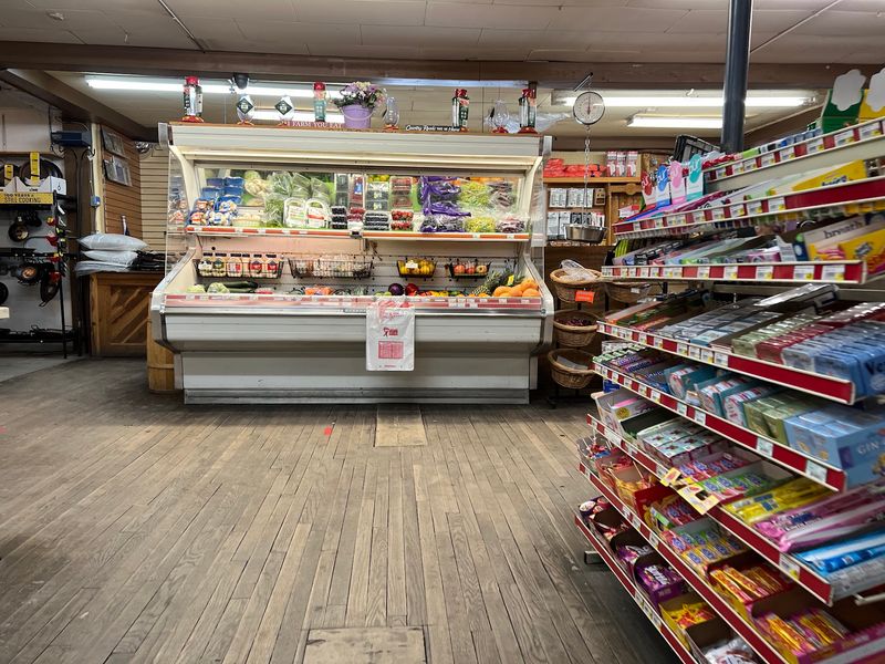 Hot Food Cases Turn A Grocery Stop Into Lunch