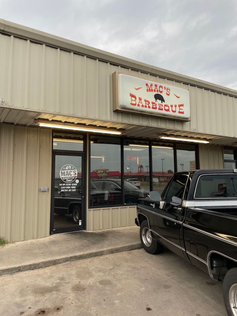 More Than Forty Years Of Barbecue Put Mac’s On The Map