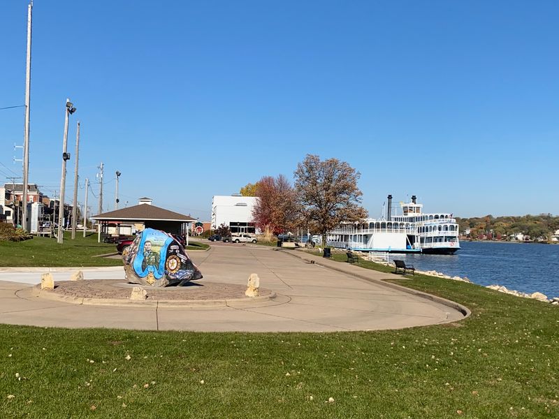 The River Town That Grew Up Fast