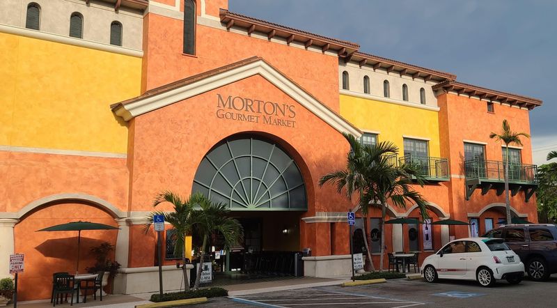 A Neighborhood Market Hiding in Plain Sight