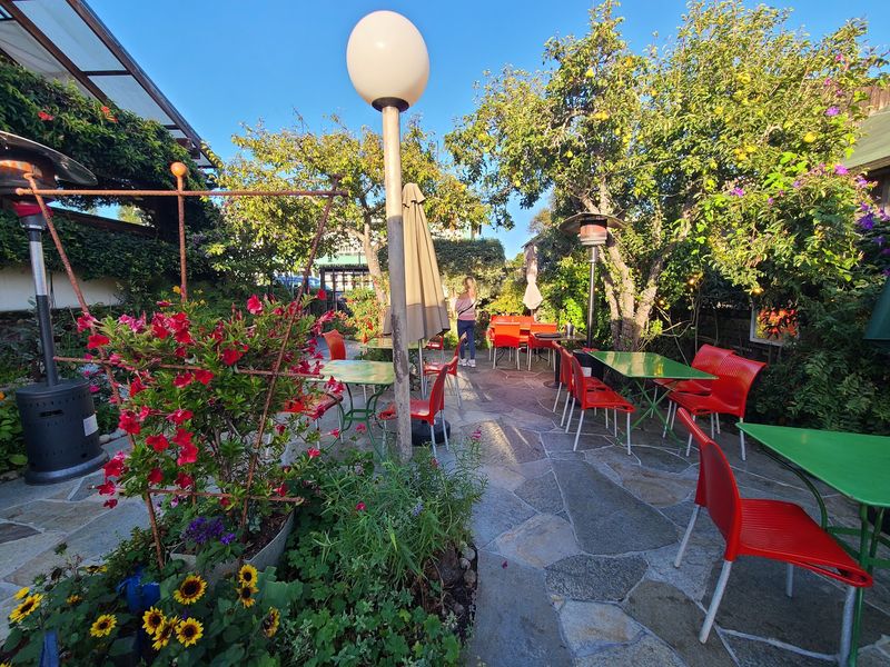 A Coastal Hideaway Tucked Into Burton Drive