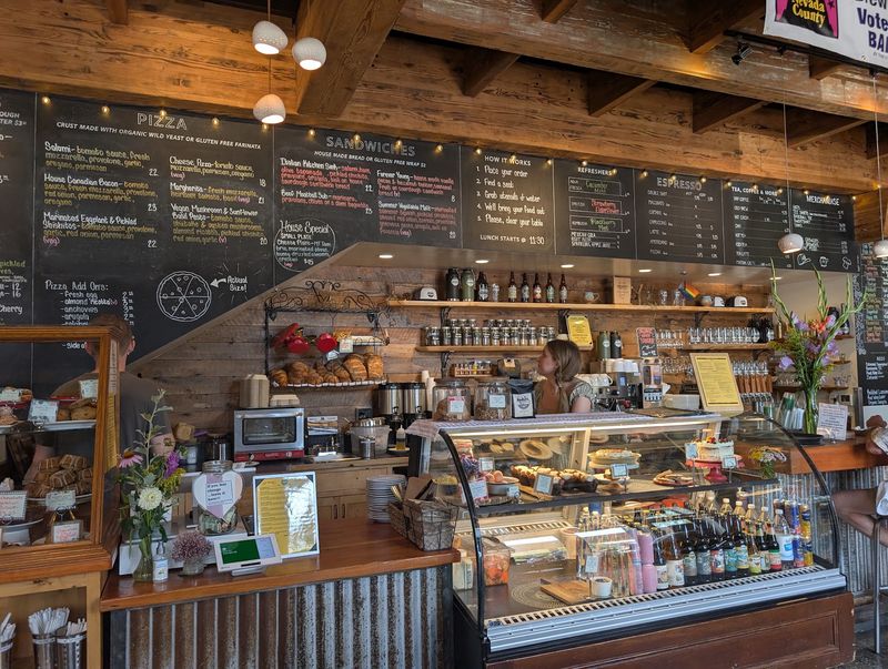 A Mountain-Town Cafe With Big Ambitions