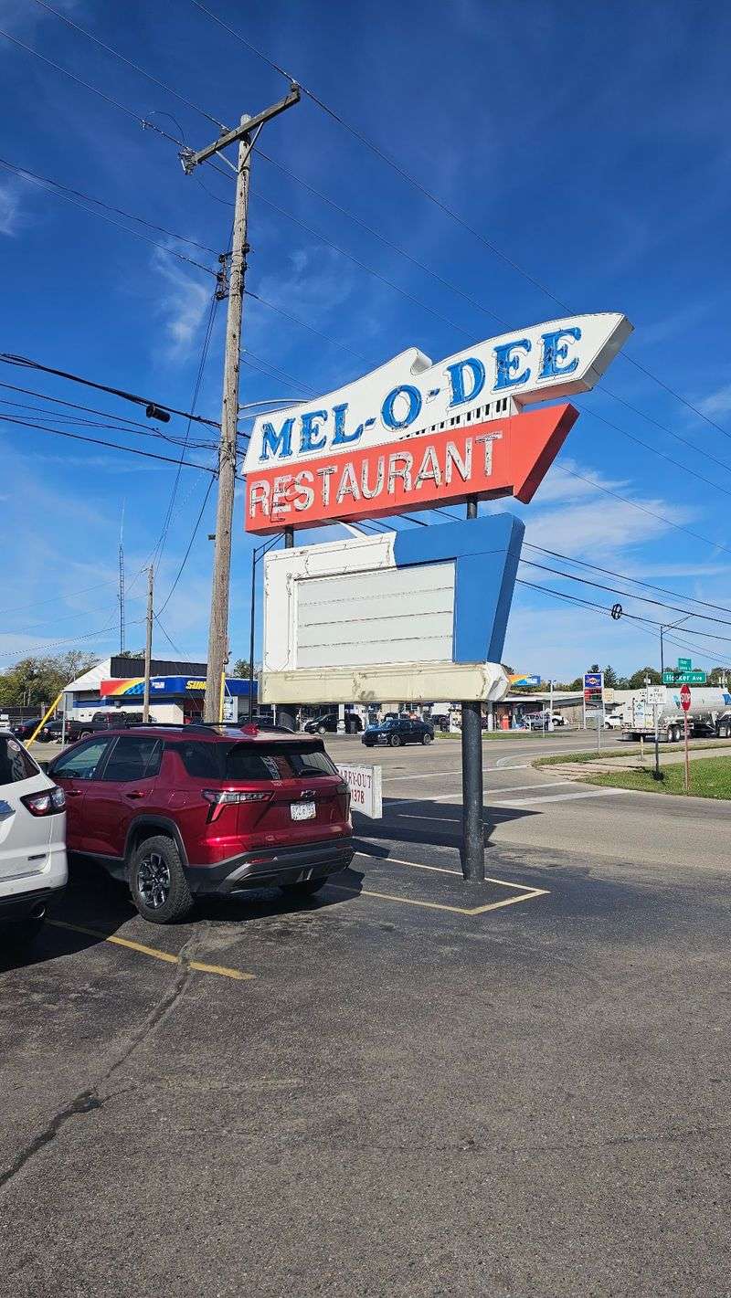 The Ohio diner behind the Broaster chicken