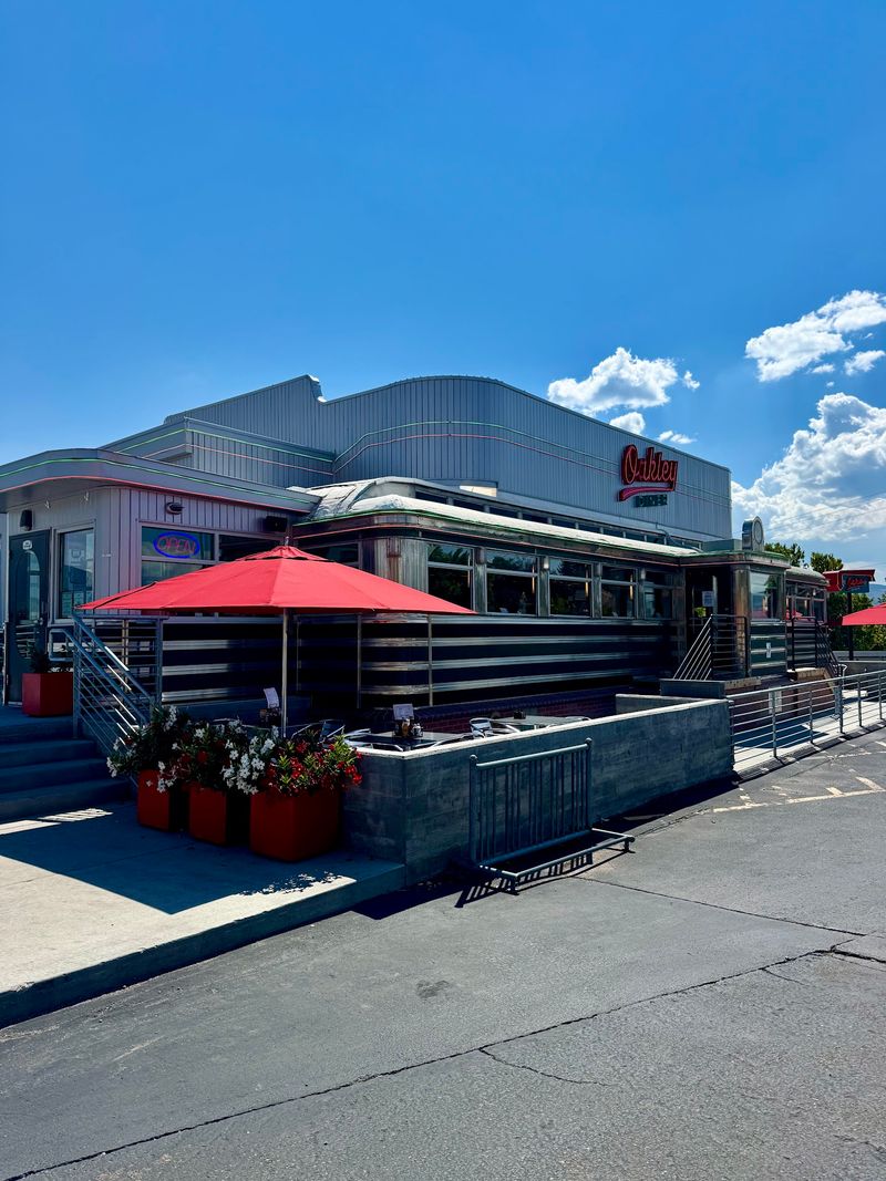 The Diner That Literally Traveled To Get Here