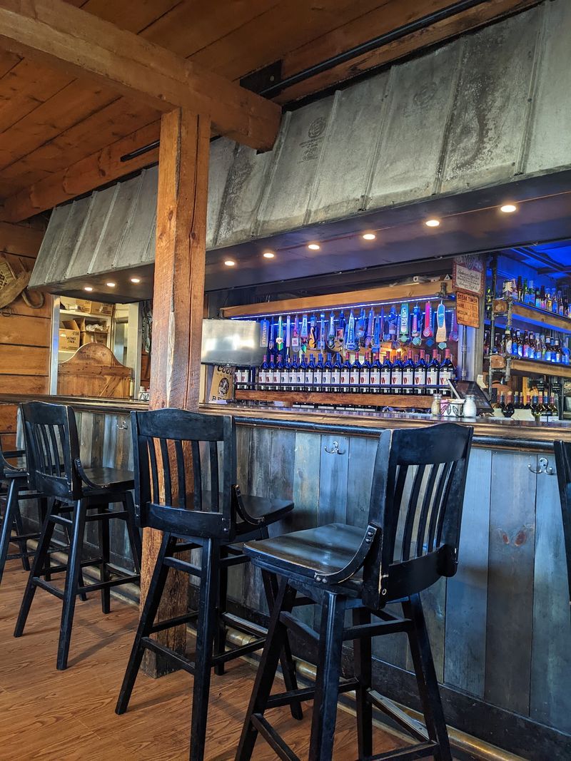 Service and the Regulars Who Fill the Room