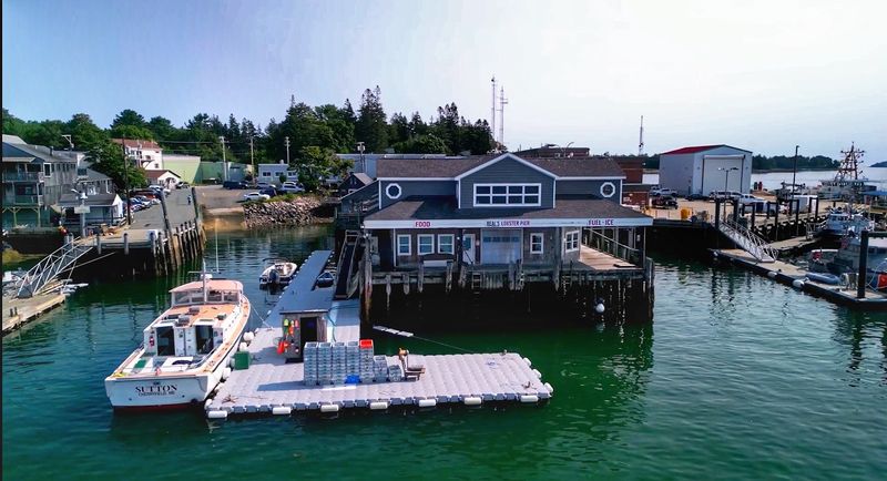 Beal's Lobster Pier