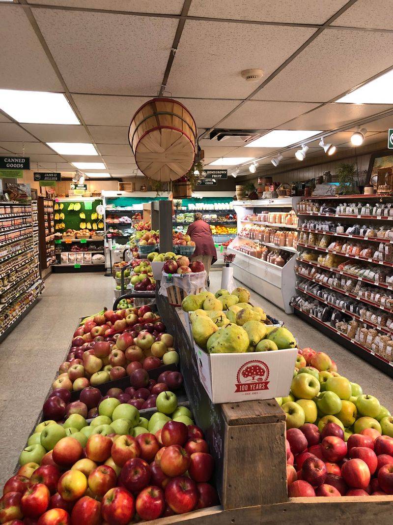 Friendly Faces and a Spotless, Welcoming Store