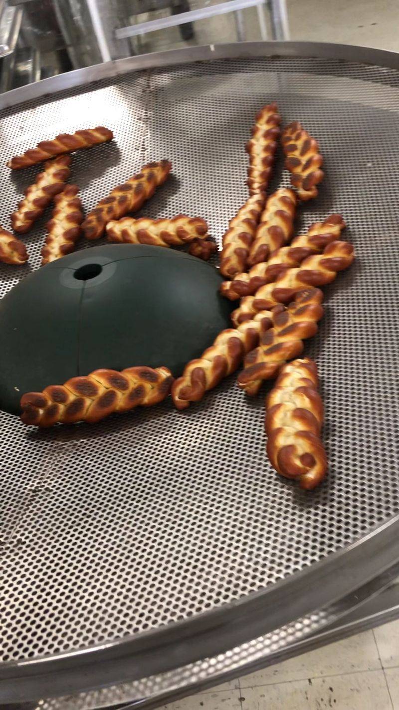 Dutch Country Soft Pretzels