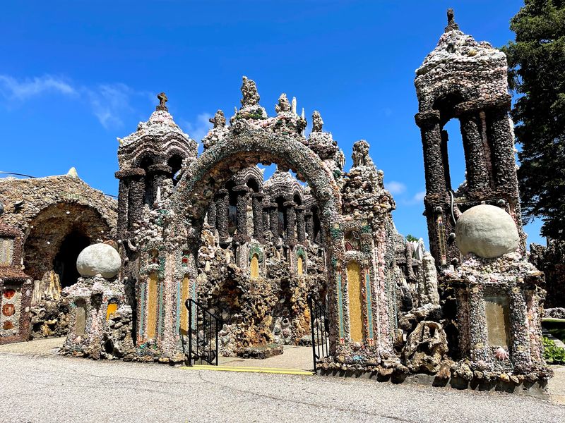 Shrine Of The Grotto Of The Redemption, West Bend