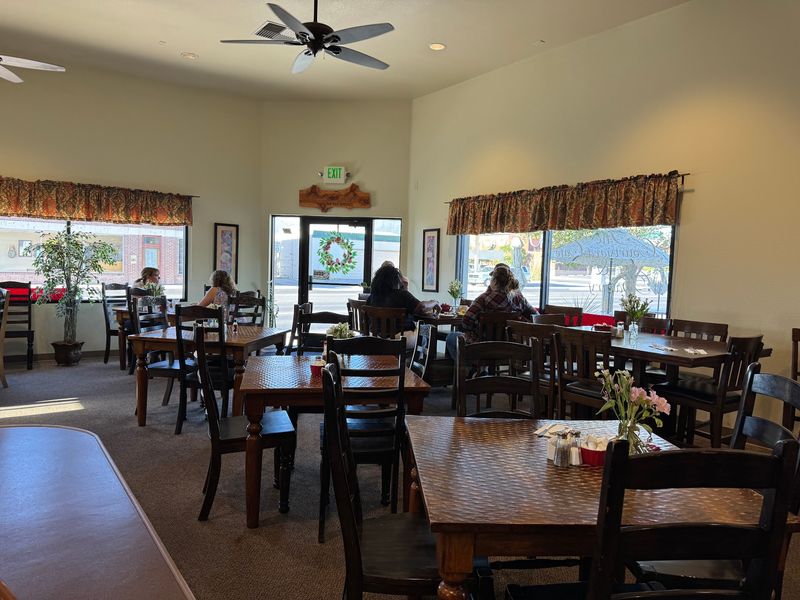 The Courtyard Cafe & Bakery