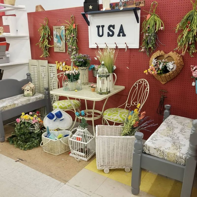 Furniture And Home Décor Give Shoppers Bigger Finds To Hunt Down