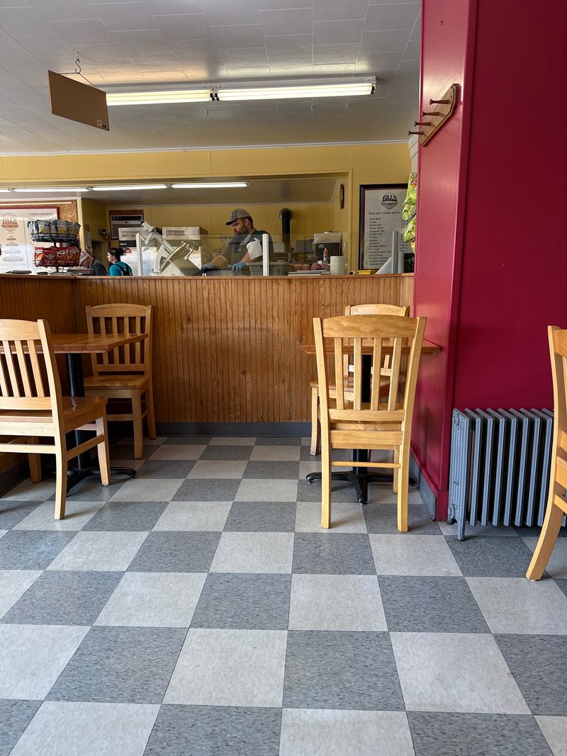 Gill's Delicatessen