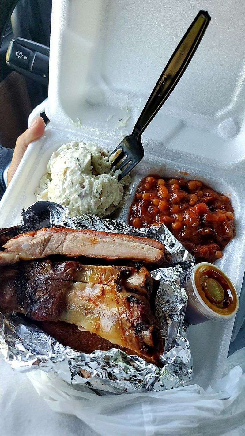 The Food Truck Takes The BBQ Beyond Wickliffe