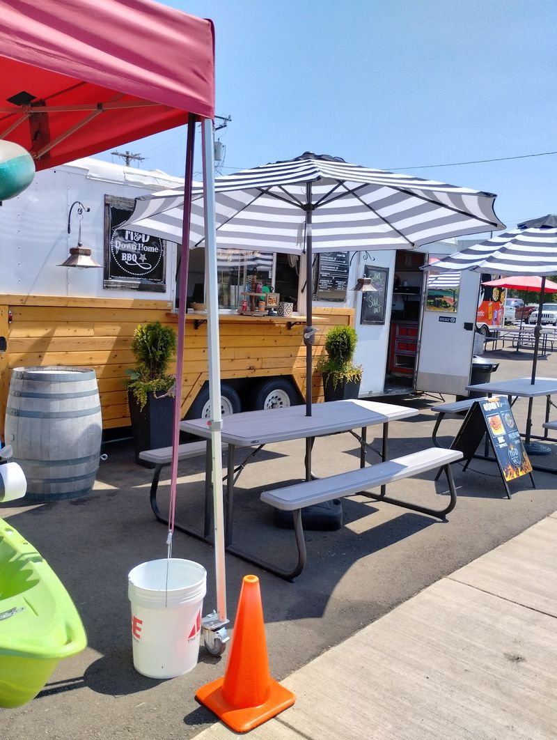 Outdoor Tables And Takeout Keep The Setup Simple