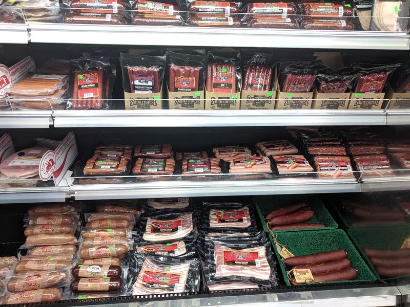 Summer Sausage And Wisconsin Cheese Make An Easy Pair